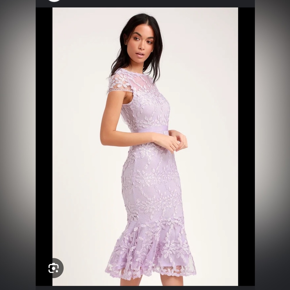 Lilac lace trumpet dress 🌺 NWT Small